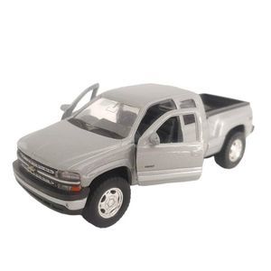 WELLY Diecast SILVER 1999 CHEVY SILVERADO extended cab sport box 1/24 truck 9759